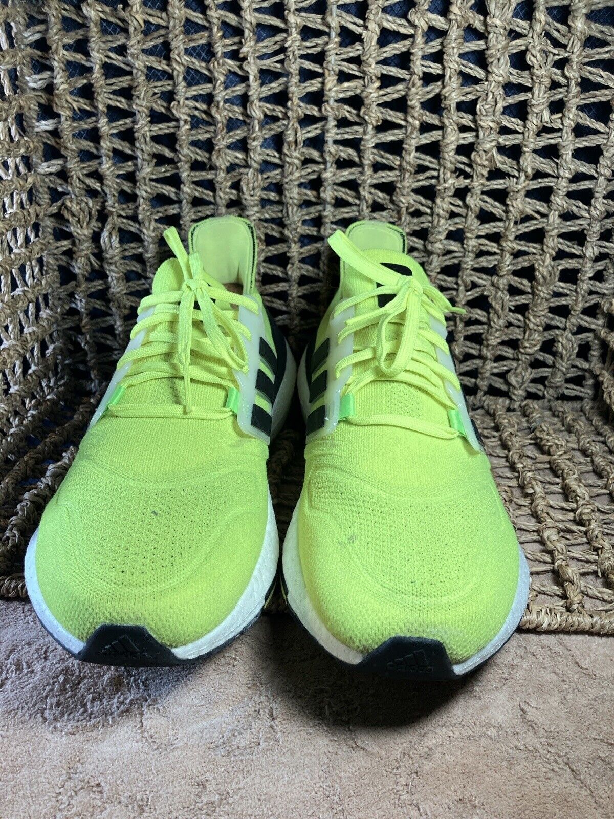 adidas ULTRABOOST 22 Solar Yellow/Core Black Unisex Running Shoes US Size 11