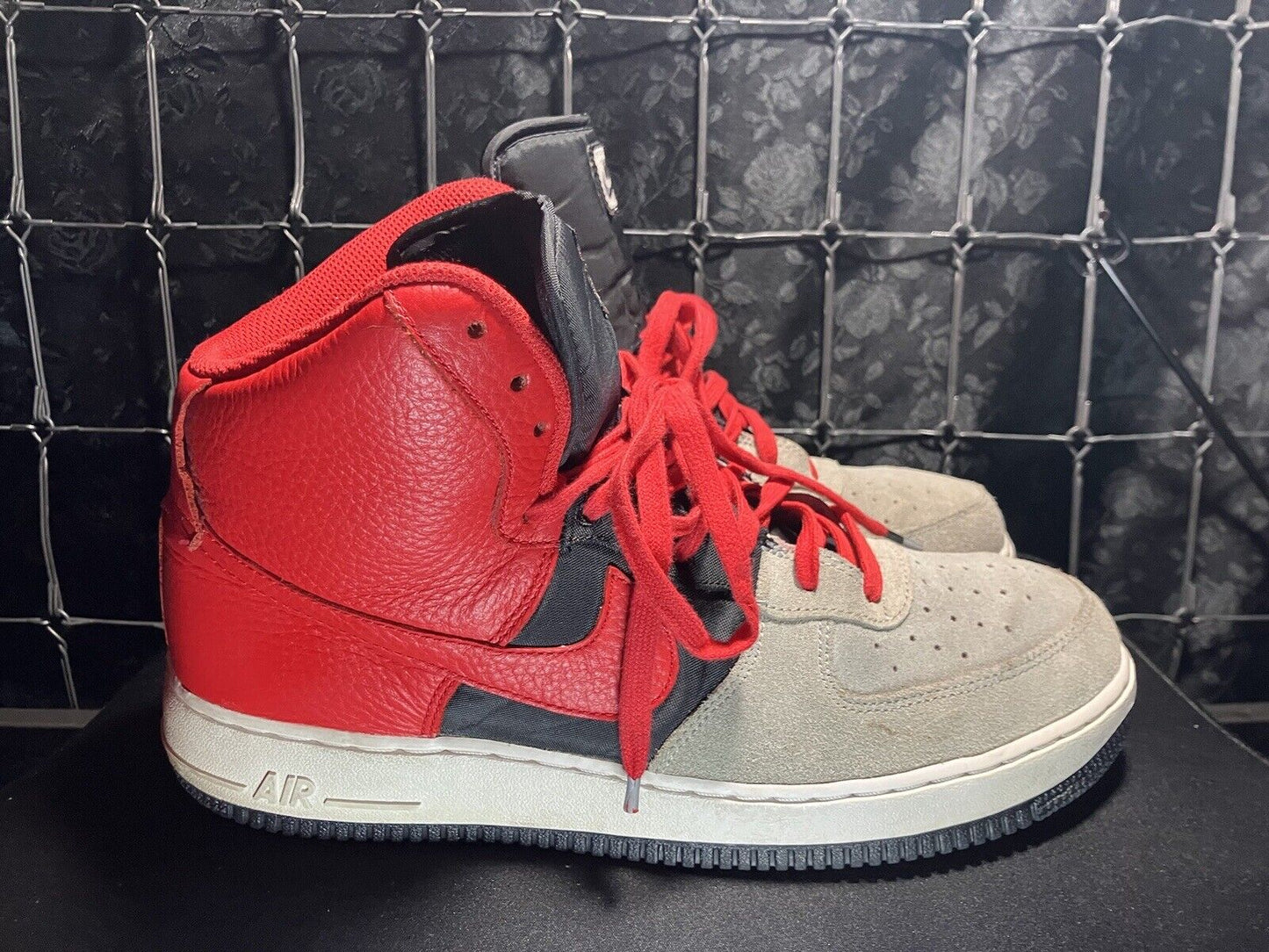 Nike Air Force 1 LV8 High Wolf Grey Red 11.5