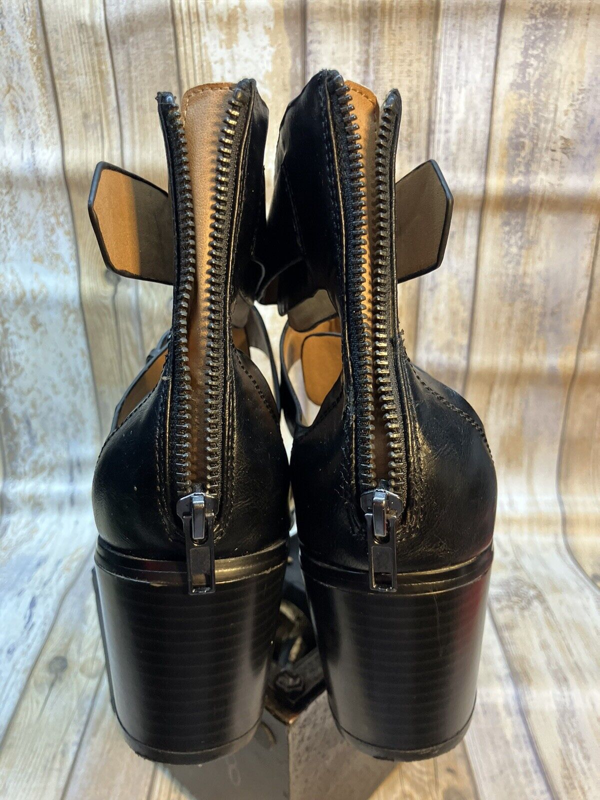 Silence + Noise Jesse Sandal Size 8