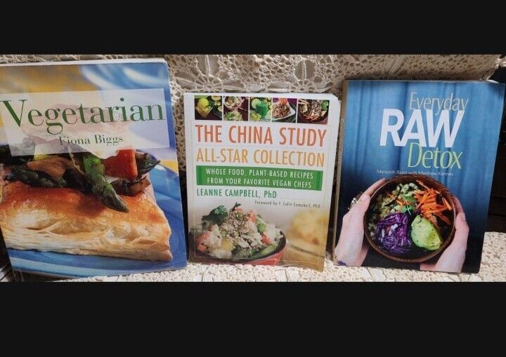 Lot of 7 Health & Nutrition Books Raw Detox Plant Based Meal Plan Vegetarian
