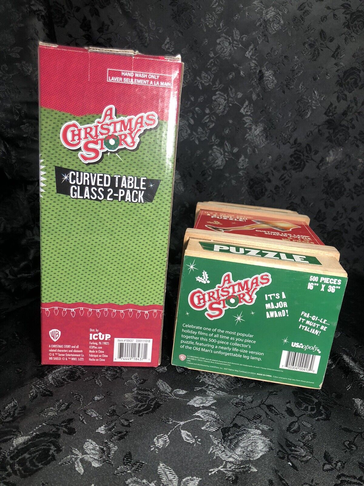 A Christmas Story Collectible Bundle 2 21oz Glasses 4 Shot Glasses 500 PCPuzzle