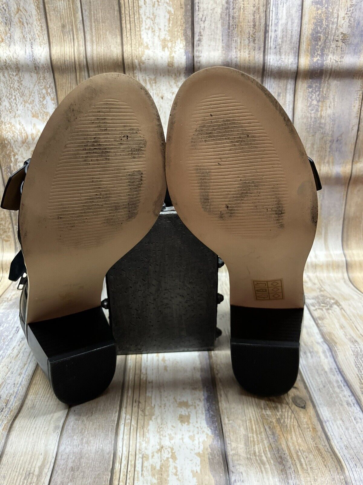 Silence + Noise Jesse Sandal Size 8