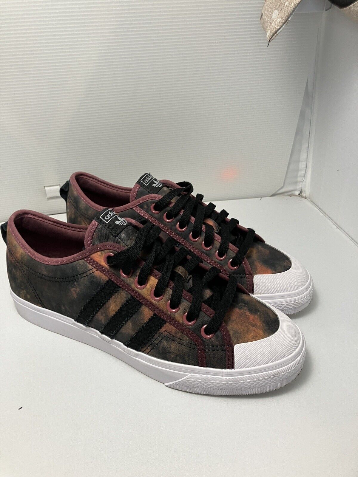 adidas Originals Mens Nizza Sneaker Quiet CrimsonBlackWhite Size 111 US