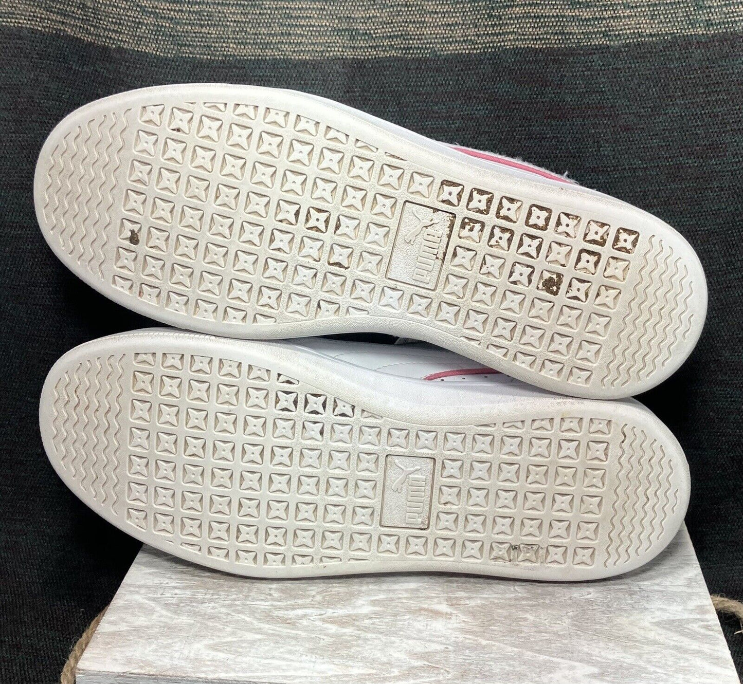 Puma Womens Vikky V2 374512-03 White Casual Shoes Sneakers Size 8