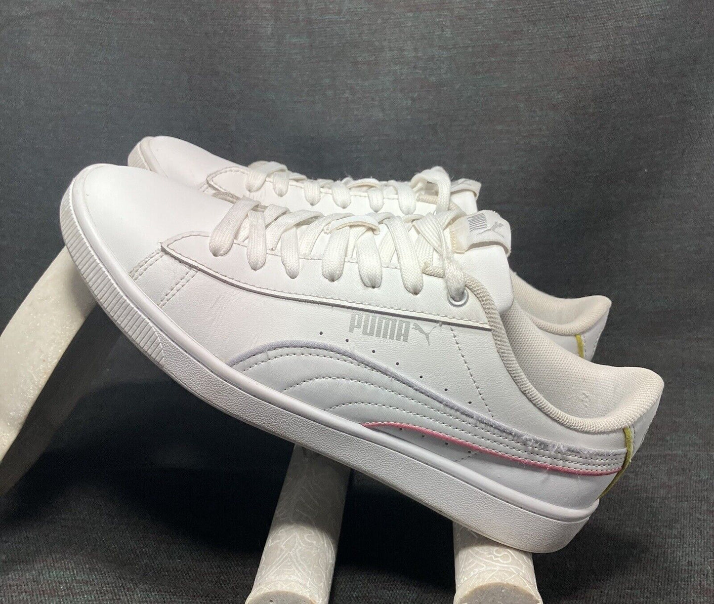 Puma Womens Vikky V2 374512-03 White Casual Shoes Sneakers Size 8