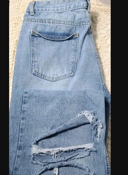Pretty Little Thing Baggy Wide Leg Relaxed Distressed Ripped Jeans Size 10