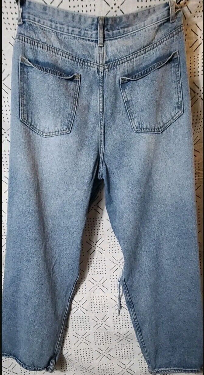Pretty Little Thing Baggy Wide Leg Relaxed Distressed Ripped Jeans Size 10