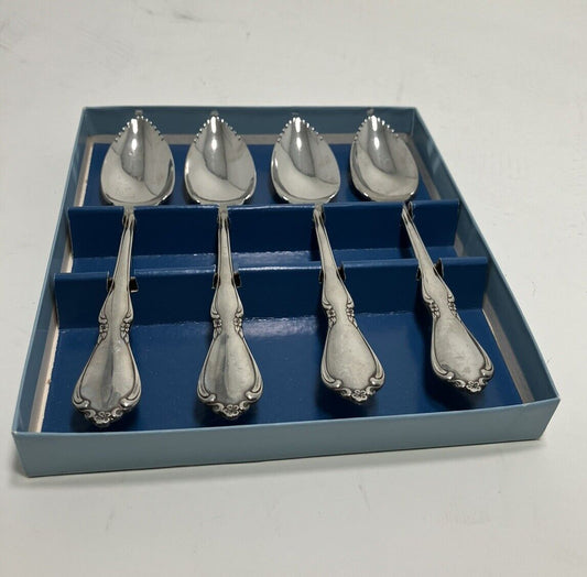 Oneida Deluxe Chateau Stainless 4 Piece Hostess Set in Box