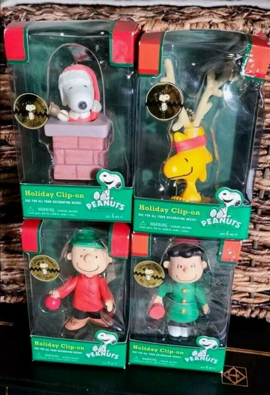 Peanuts Christmas Holiday ClipOn Ornament 4 pieces Charlie Lucy Snoopy Woodstock