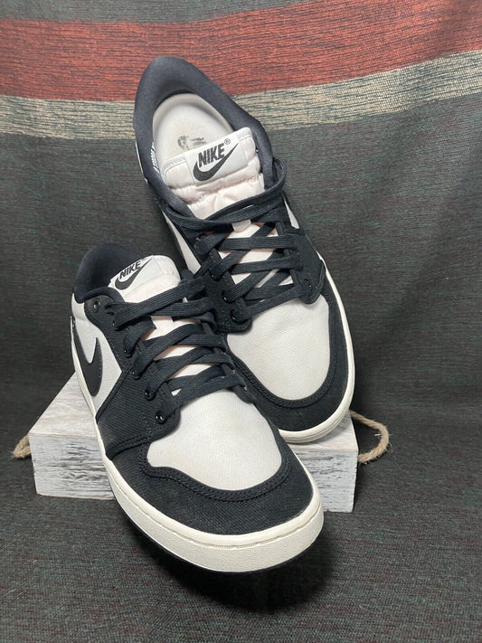 Mens Air Jordan RETRO 1 AJKO LOW 'BLACK & WHITE' Sz 10
