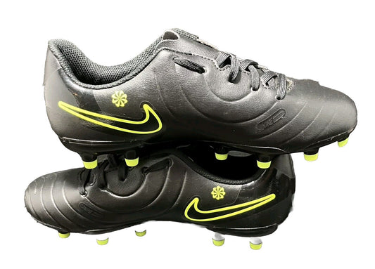 Nike Jr. Tiempo Legend 10 Club Boys DV4352-001 (Black/Volt), Size 3.5Y